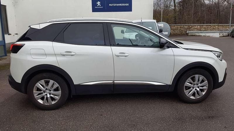 Gebraucht Peugeot 3008 Allure 131 PS (96 kW) 2020 Weiß SUV