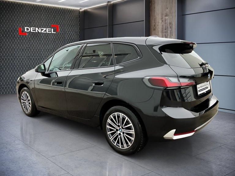 Gebraucht BMW 218 Luxury Line 136 PS (100 kW) 2024 Saphirschwarz metall Kombi