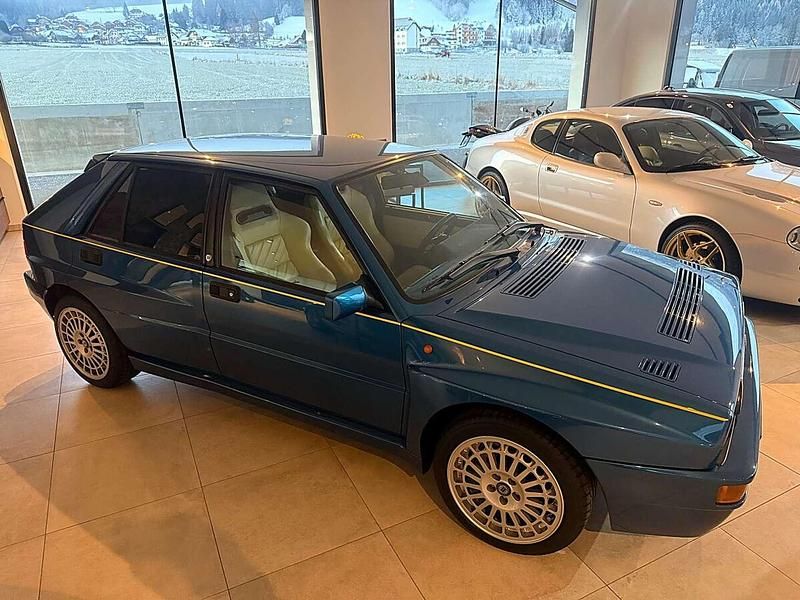 Gebraucht Lancia Delta 215 PS (158 kW) 1994 Blau Kleinwagen