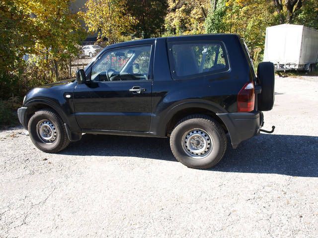 Mitsubishi pajero v60