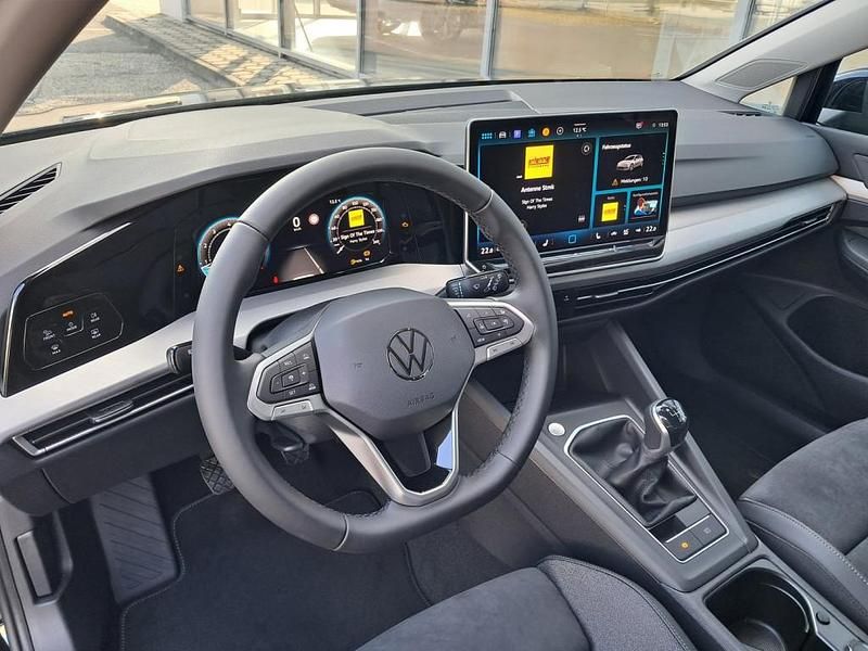 Gebraucht VW Golf VIII 116 PS (85 kW) 2025 Schwarz Limousine