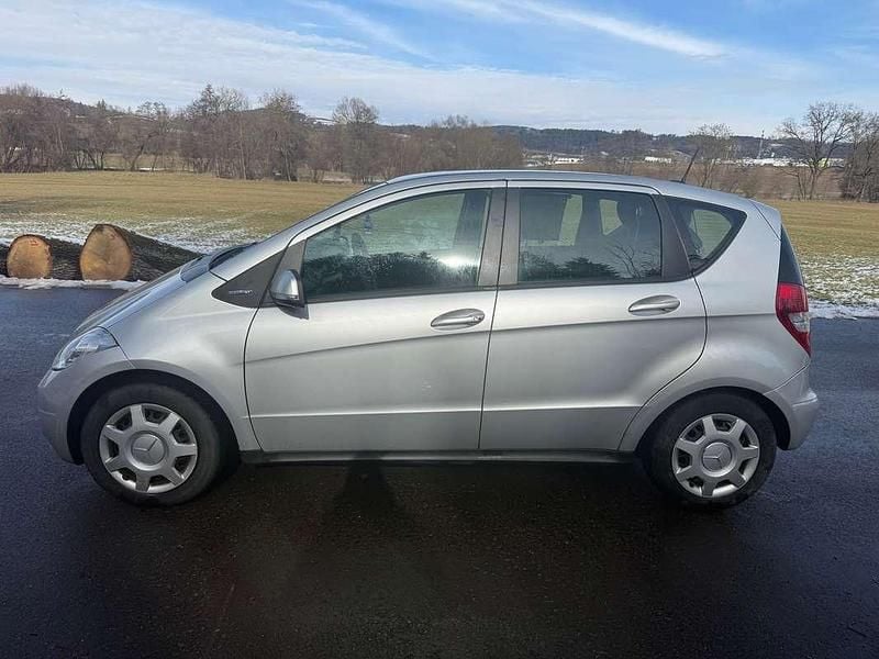 Gebraucht Mercedes A180 116 PS (85 kW) 2011 Grau Kleinwagen