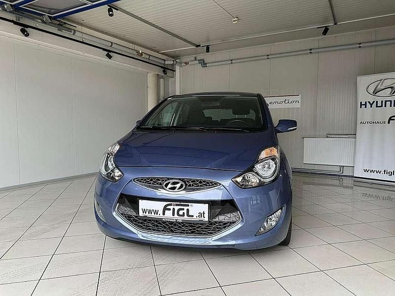 Grau Gebraucht 2015 Hyundai ix20 GO! Kleinwagen | € 10.490 (Fairer Preis) - Bild 1/4