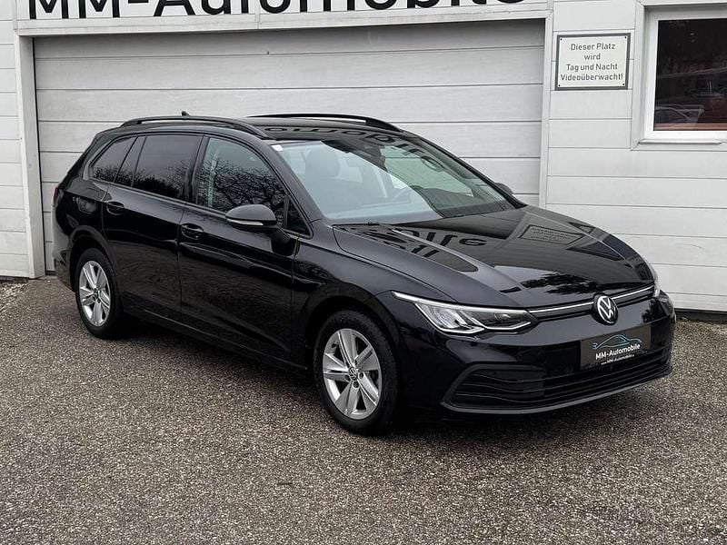 Schwarz Gebraucht 2022 VW Golf VIII Life Kombi | € 20.990 (Guter Preis) - Bild 1/4