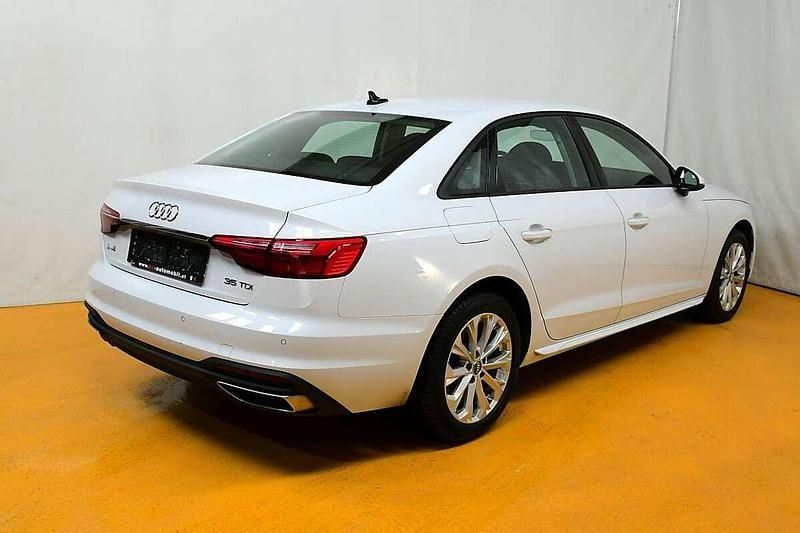 Gebraucht Audi A4 Ambiente 163 PS (119 kW) 2020 Weiß Limousine