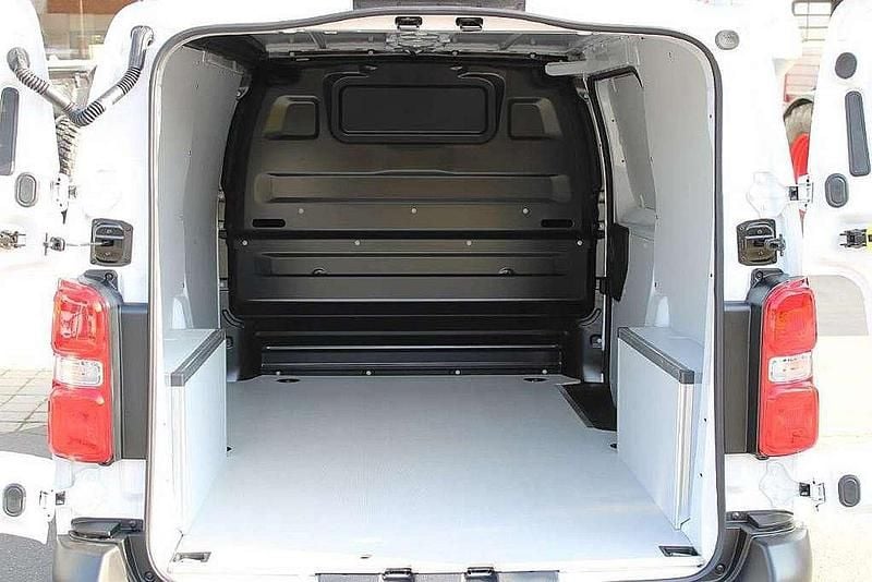 Weiß Gebraucht 2024 Fiat Scudo Van | € 29.990 (Guter Preis) - Bild 1/3