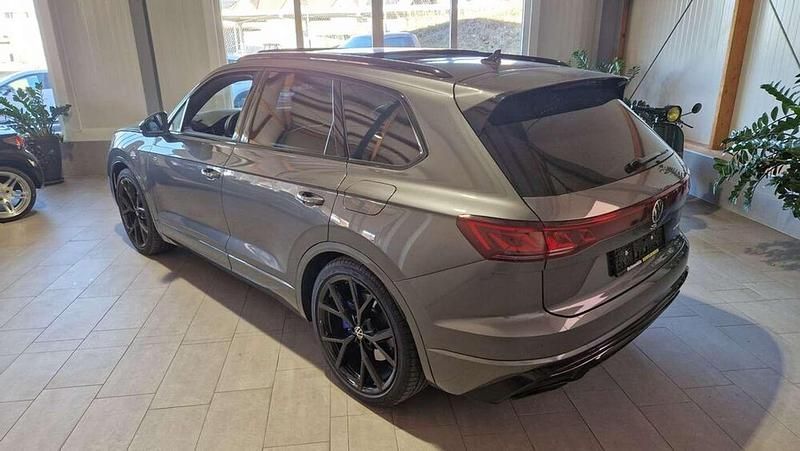 Gebraucht VW Touareg R-line 340 PS (250 kW) 2025 Grau SUV