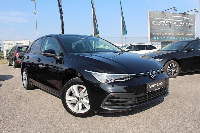 Schwarz Gebraucht 2023 VW Golf VIII Life Limousine | € 24.990 (Fairer Preis) - Bild 1/4