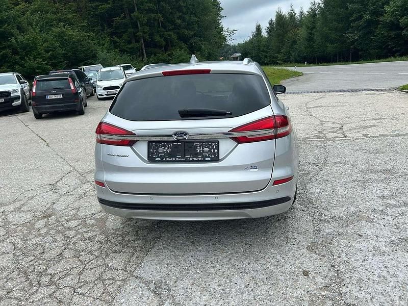 Gebraucht Ford Mondeo Titanium 150 PS (110 kW) 2022 Silber Kombi