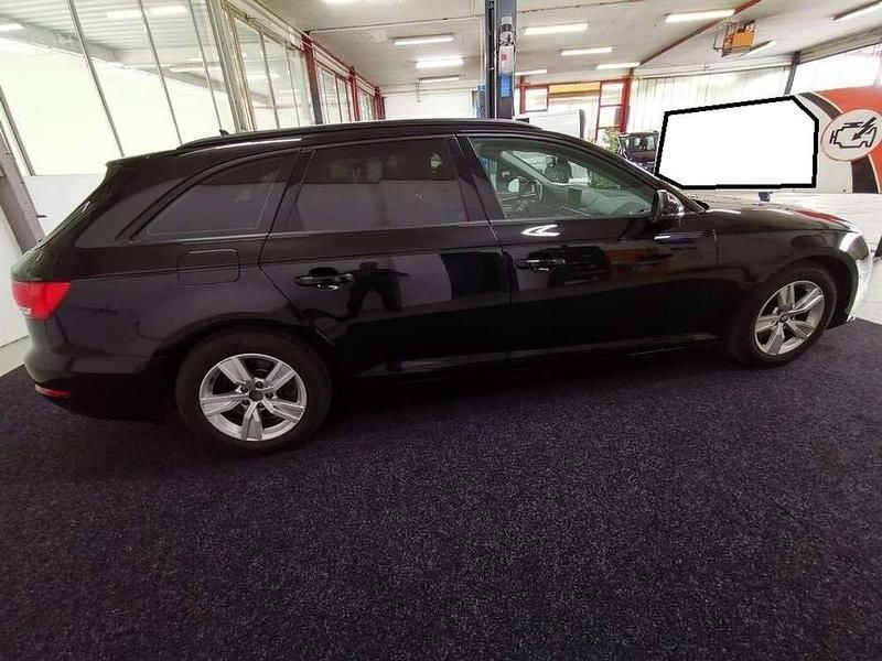 Gebraucht Audi A4 150 PS (110 kW) 2016 Schwarz Kombi