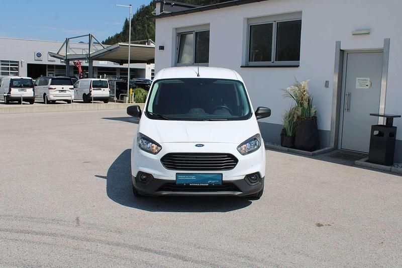 Gebraucht Ford Transit Trend 101 PS (74 kW) 2018 Weiß Van / Kleinbus