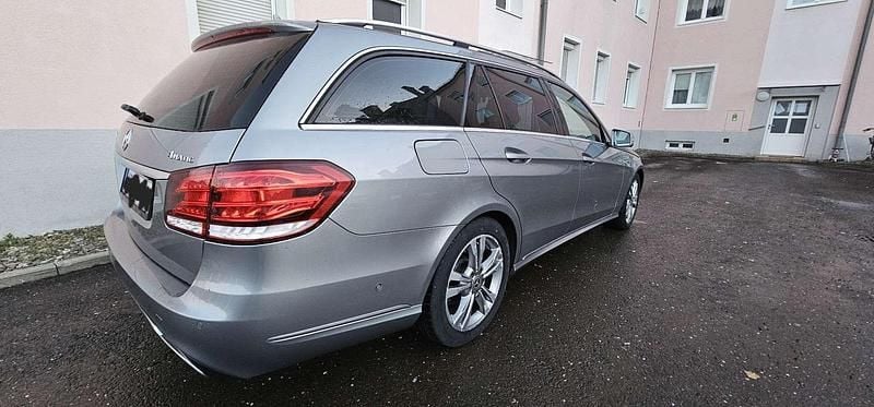 Gebraucht Mercedes E250 Elegance 204 PS (150 kW) 2011 Kombi
