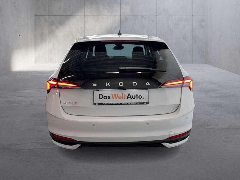 Gebraucht Skoda Scala Selection 116 PS (85 kW) 2025 Weiss  metallic Kleinwagen