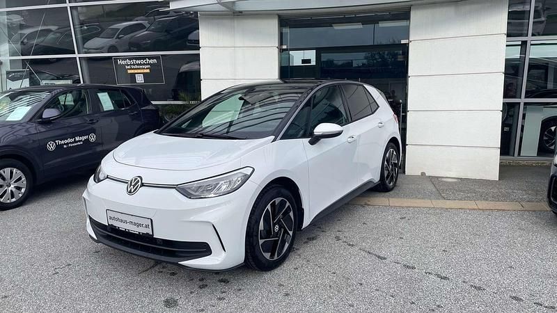 Neu VW ID.3 Pure 125 kW (170 PS) 2025 Weiss  normal Kleinwagen