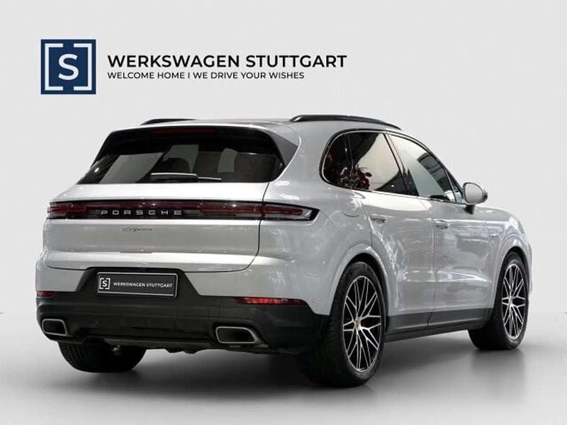 Gebraucht Porsche Cayenne 470 PS (345 kW) 2024 Silber SUV