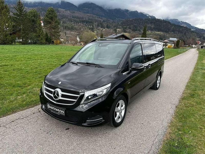 Schwarz Gebraucht 2016 Mercedes V250 Avantgarde Van / Kleinbus | € 41.990 (Guter Preis) - Bild 1/2