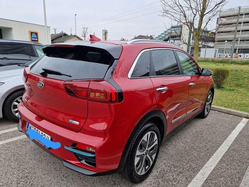 Gebraucht Kia e-Niro 150 kW (204 PS) 2021 Rot SUV
