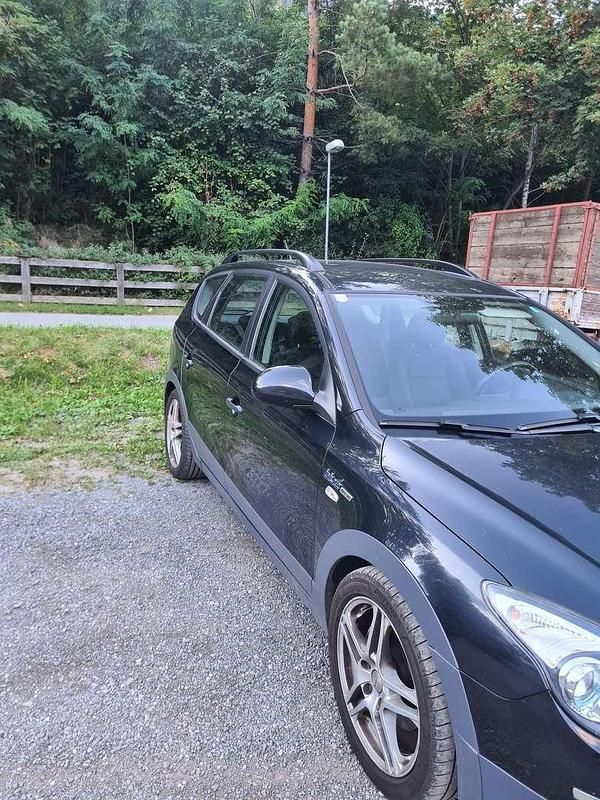 Gebraucht Hyundai i30 90 PS (66 kW) 2010 Kombi