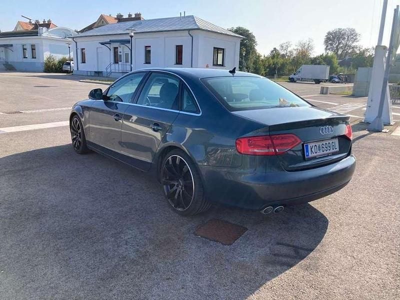 Gebraucht Audi A4 143 PS (105 kW) 2010 Schwarz Limousine