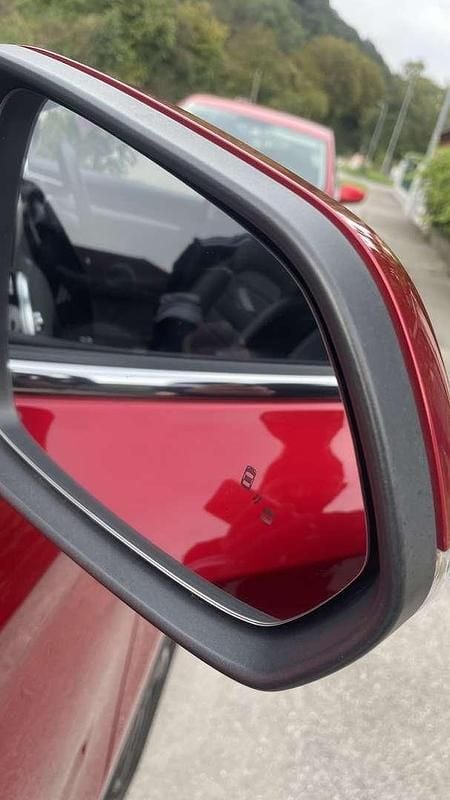 Gebraucht MG ZS Luxury 111 PS (81 kW) 2024 Limousine