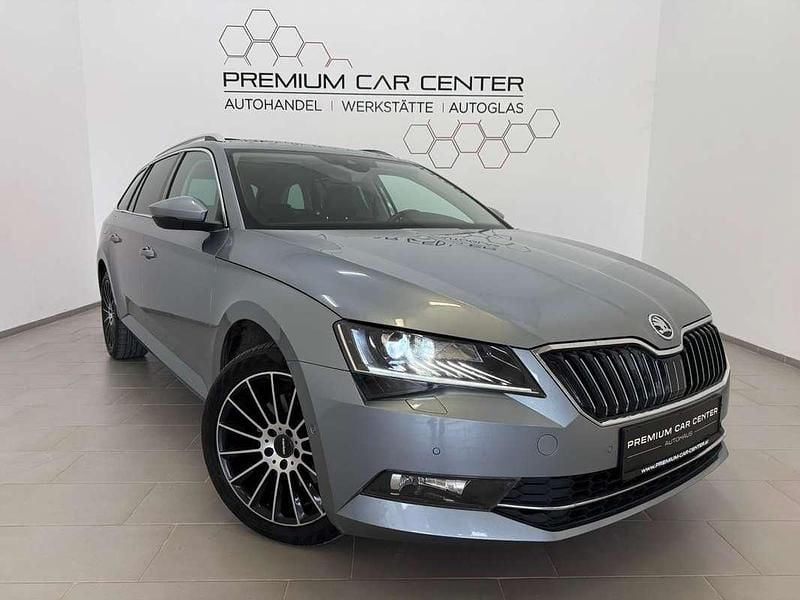 Grau Gebraucht 2016 Skoda Superb Style Kombi | € 17.990 (Guter Preis) - Bild 1/4