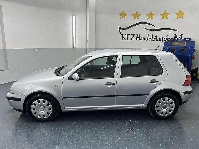 Gebraucht VW Golf IV 90 PS (66 kW) 2002 Grau Limousine