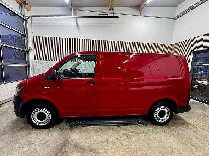 Gebraucht VW T6 114 PS (83 kW) 2018 Rot Van