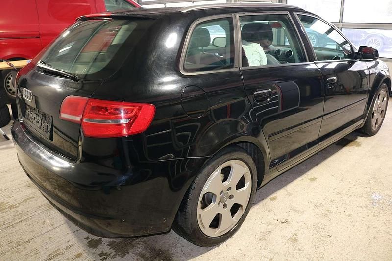 Gebraucht Audi A3 Attraction 90 PS (66 kW) 2010 Schwarz Kleinwagen