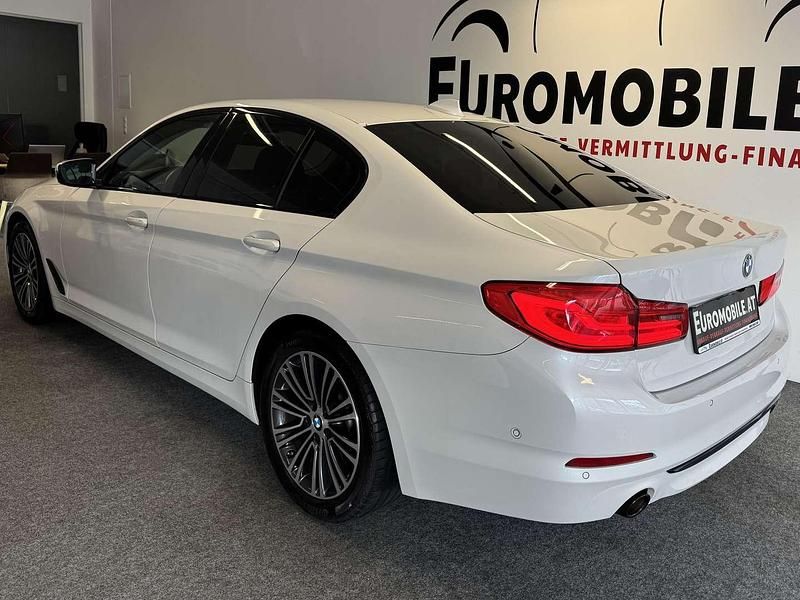 Gebraucht BMW 520 Sport Line 190 PS (139 kW) 2019 Weiß Limousine