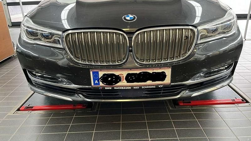 Gebraucht BMW 730 265 PS (194 kW) 2016 Limousine