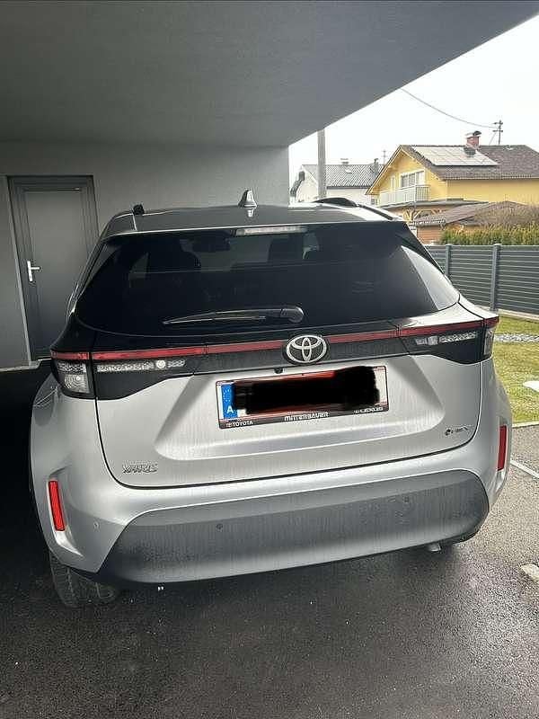 Gebraucht Toyota Yaris Cross Active 92 PS (67 kW) 2025 Silber SUV