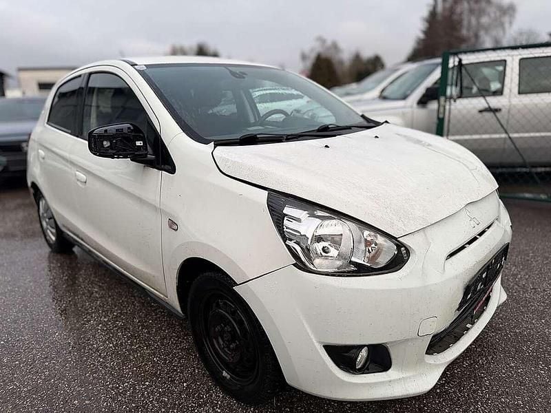 Gebraucht Mitsubishi Space Star 80 PS (58 kW) 2014 Weiß Van / Kleinbus