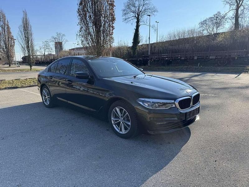 Gebraucht BMW 520 Performance 190 PS (139 kW) 2019 Schwarz Limousine