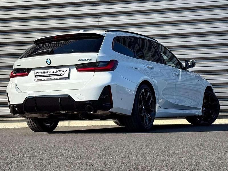 Gebraucht BMW 320 Shadowline 190 PS (139 kW) 2025 Mineralweiß Kombi