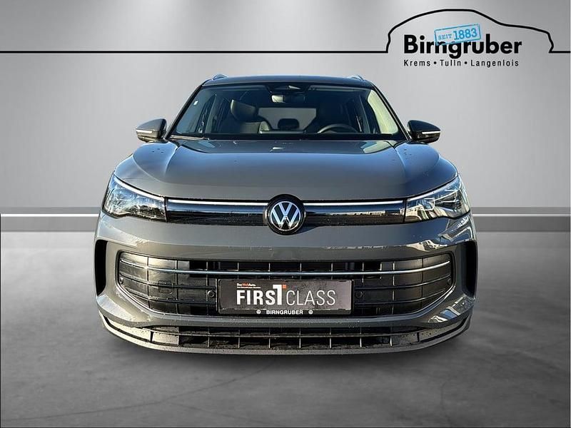 Neu VW Tiguan 150 PS (110 kW) 2026 Mittelgrau  metallic SUV