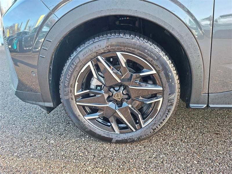 Neu Peugeot 5008 GT 136 PS (100 kW) 2025 Grau Van / Kleinbus