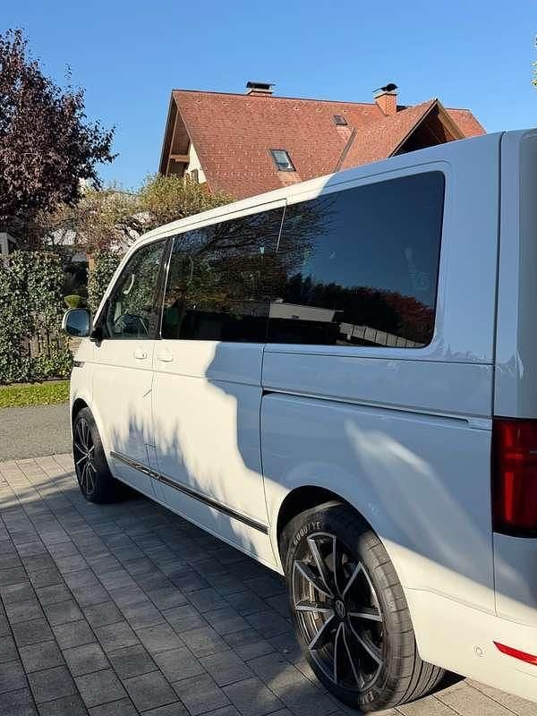 Gebraucht VW Multivan Highline 199 PS (146 kW) 2020 Weiß Van