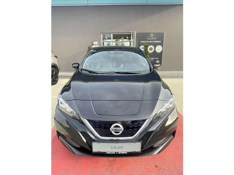 Gebraucht Nissan Leaf Tekna 110 kW (150 PS) 2020 Schwarz Kleinwagen