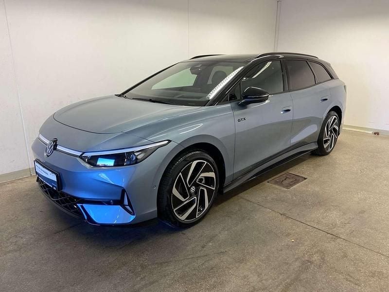 Gebraucht VW ID.7 GTX 250 kW (340 PS) 2025 Dunkelblau  metallic Kombi