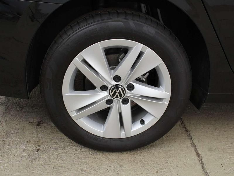 Gebraucht VW Golf VIII 116 PS (85 kW) 2025 Schwarz Kombi