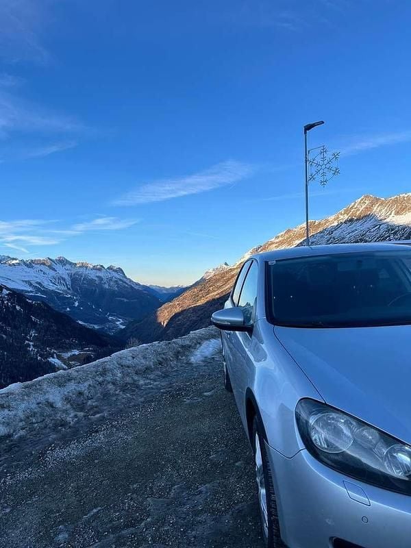 Gebraucht VW Golf VI 90 PS (66 kW) 2011 Grau Kleinwagen