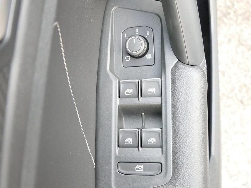 Gebraucht VW Tiguan R-line 150 PS (110 kW) 2021 Schwarz  metallicperleffektno SUV