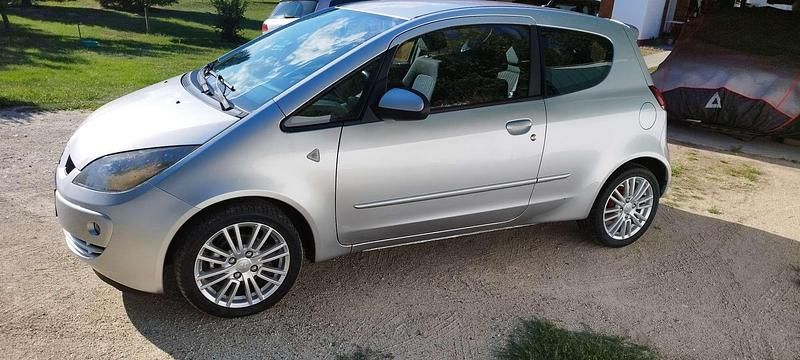 Gebraucht Mitsubishi Colt 95 PS (69 kW) 2007 Silber Limousine