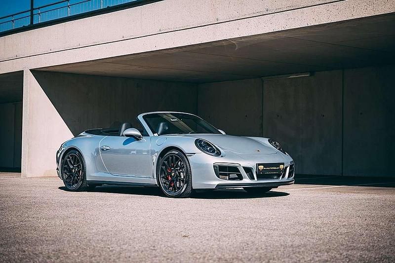 Silber Gebraucht 2017 Porsche 911 Carrera 4 GTS Cabrio | € 145.000 - Bild 1/4