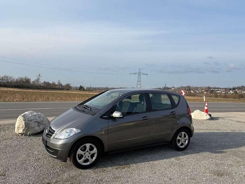 Gebraucht Mercedes A160 95 PS (69 kW) 2010 Grau Limousine