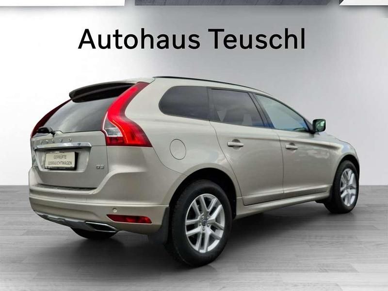 Gebraucht Volvo XC60 Kinetic 150 PS (110 kW) 2016 Beige SUV