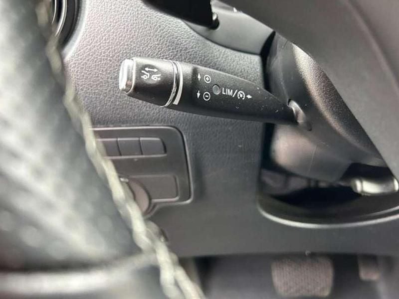 Gebraucht Mercedes Vito 237 PS (174 kW) 2024 Grün Van