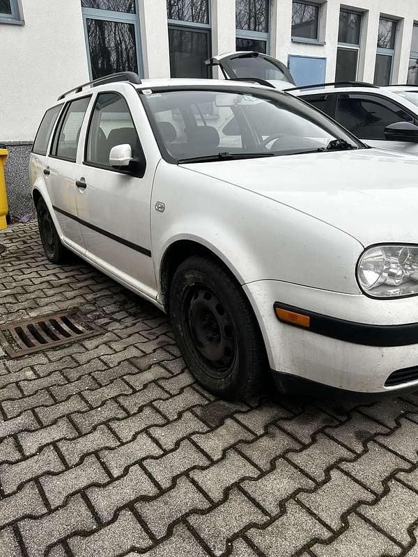 Gebraucht VW Golf IV 101 PS (74 kW) 2005 Weiß Kombi