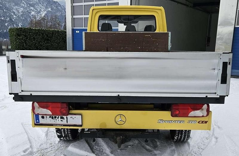 Gebraucht Mercedes Sprinter 163 PS (119 kW) 2012 Gelb Van
