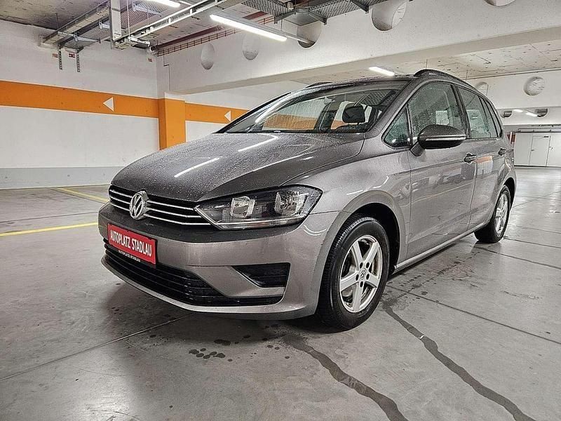 Gebraucht VW Golf VII Comfortline 110 PS (80 kW) 2014 Gold Limousine